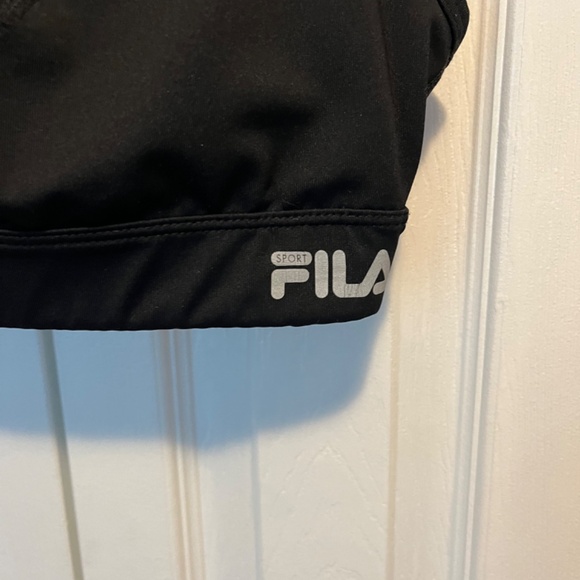 Fila size M running bra - Picture 3 of 11